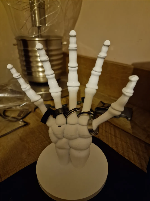 Skeleton Ring Holder Right Hand