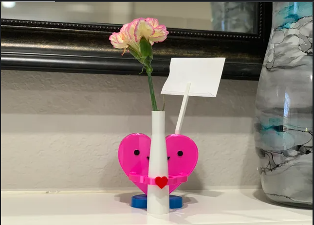 Cute heart Holding Single Flower Vase